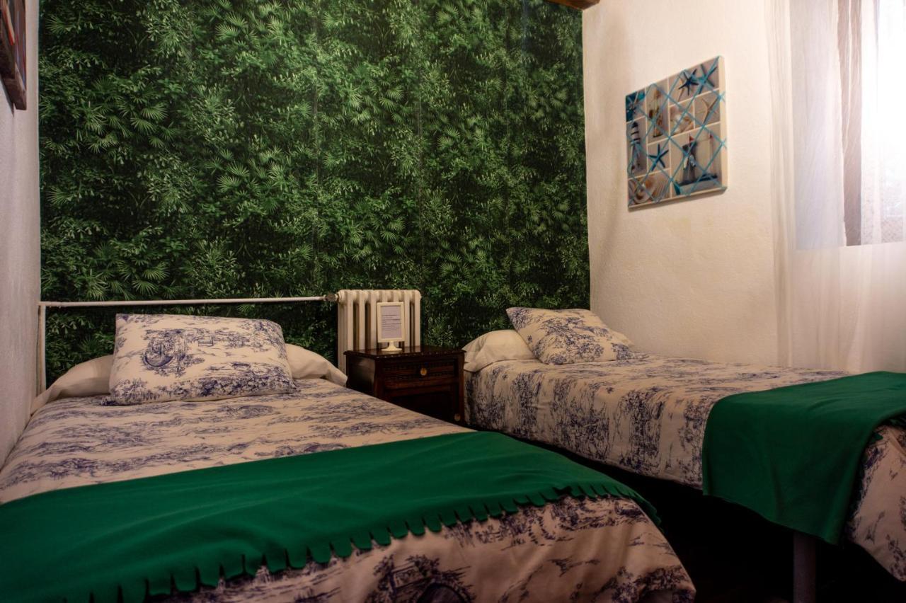 Albergue Camino Y Leyenda Trabadelo Kültér fotó
